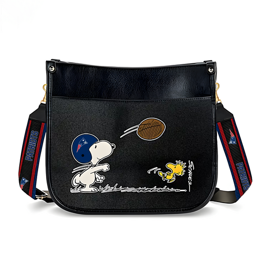 NE x NFL Peanuts Snoopy Football Shoulder Bag DatND ThuongNH